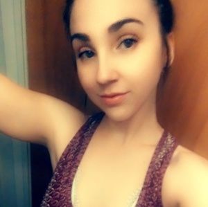 Meet your Posher, Alexis